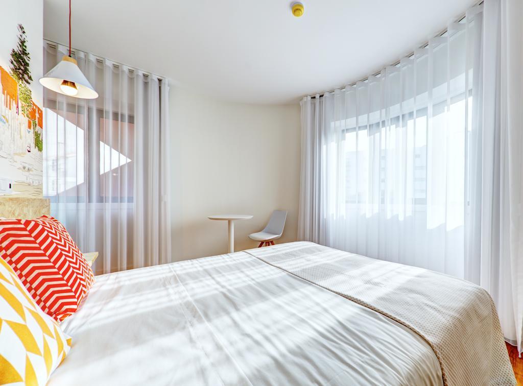 Hotel Do Mercado أفيرو الغرفة الصورة